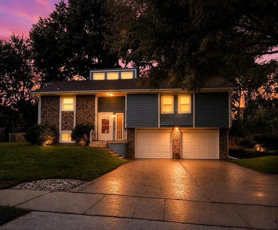 3502 NW Lake Drive, Lees Summit, MO 64064 - #3