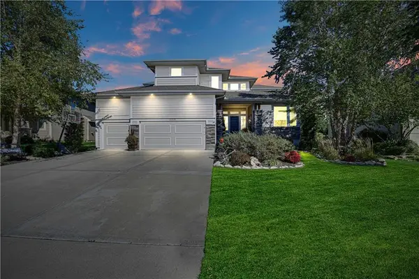 11510 W 157th Terrace, Overland Park, KS 66221