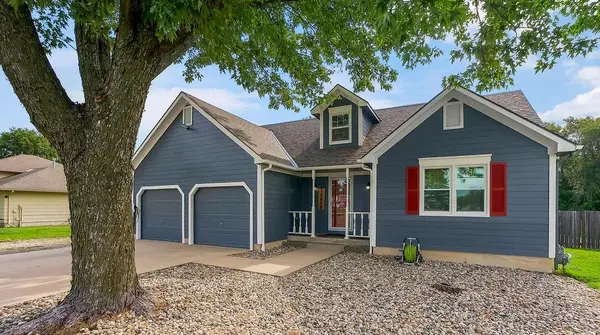 15855 Gardner W Road, Gardner, KS 66030
