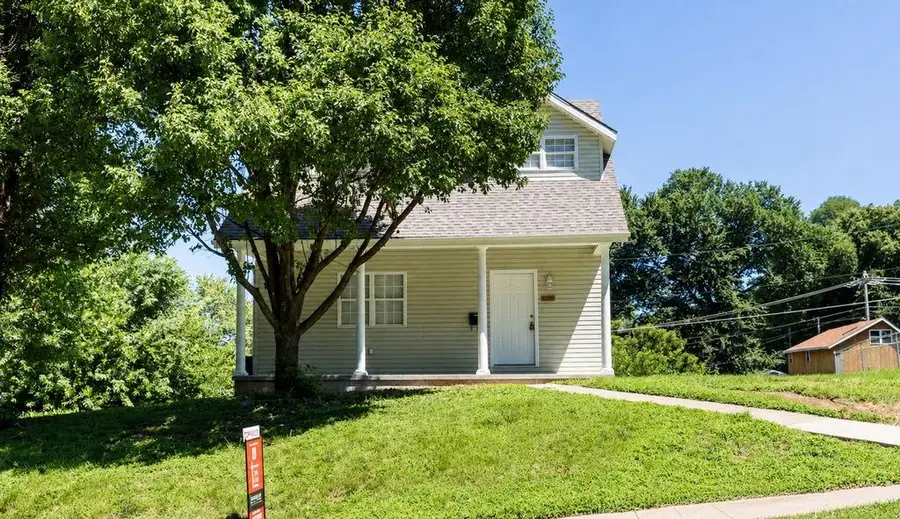 811 Powell Street, Saint Joseph, MO 64501 - #2