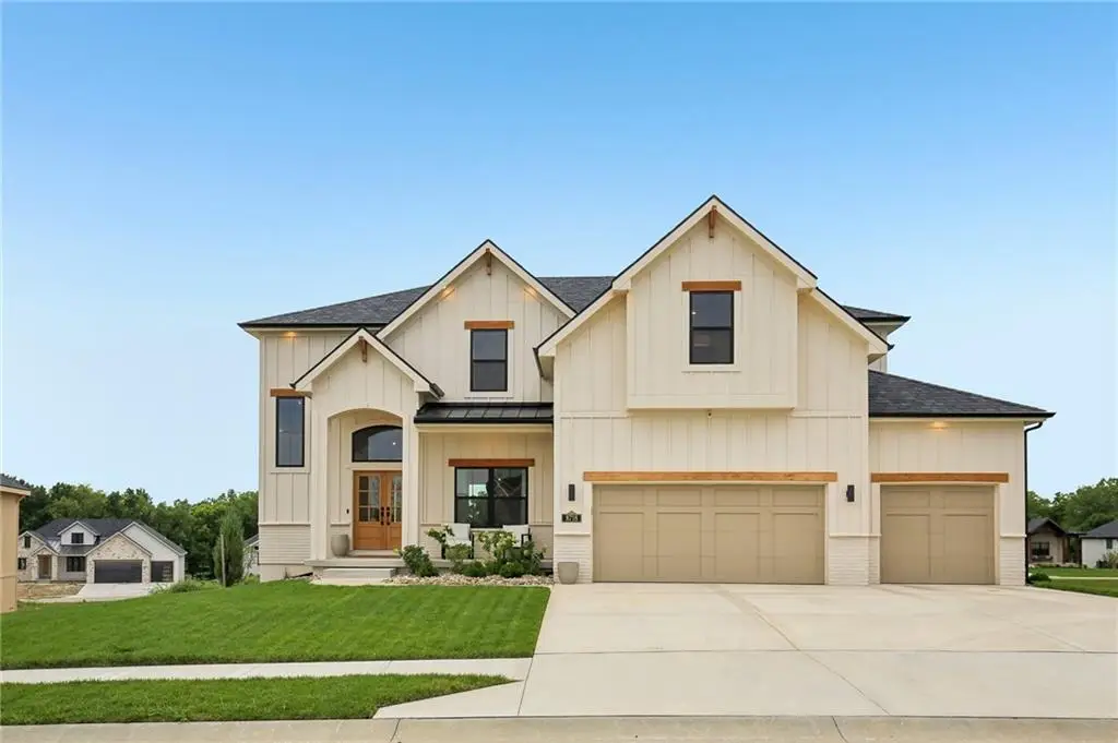 8718 N Farley Avenue, Kansas City, MO 64157 - #1
