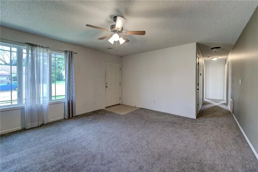 2401 NE 58th Terrace, Kansas City, MO 64118 - #3