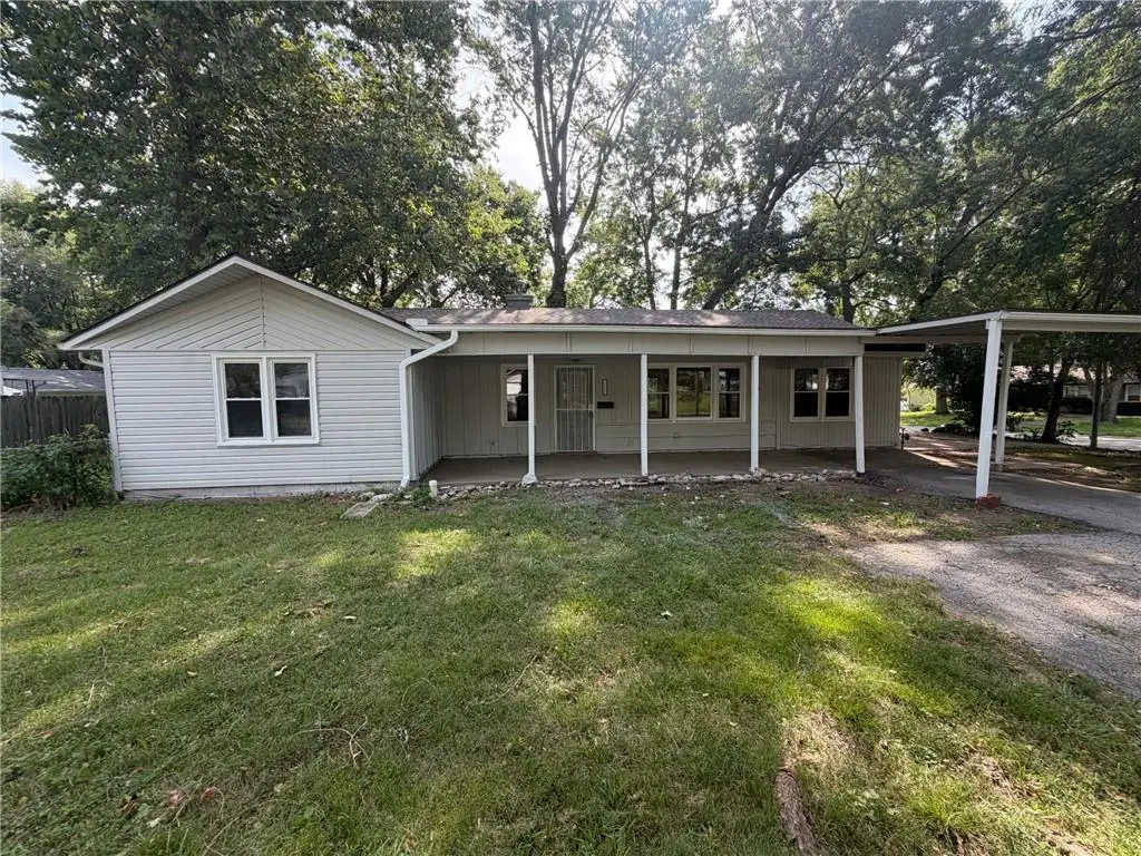 11121 Herrick Avenue, Kansas City, MO 64134 - #1