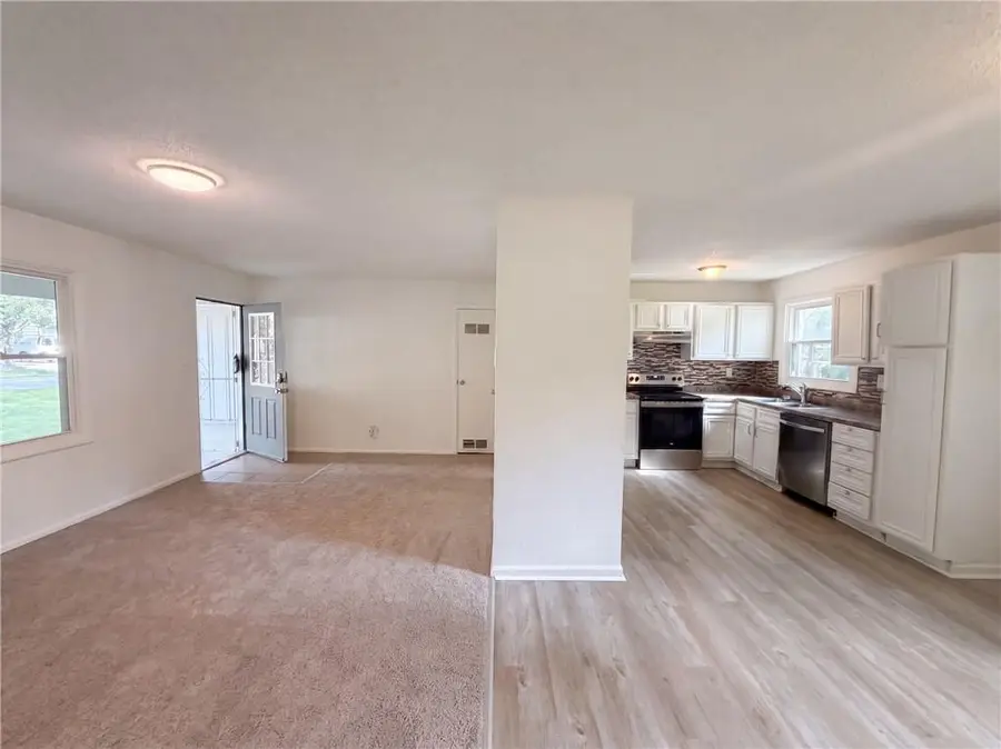11121 Herrick Avenue, Kansas City, MO 64134 - #3
