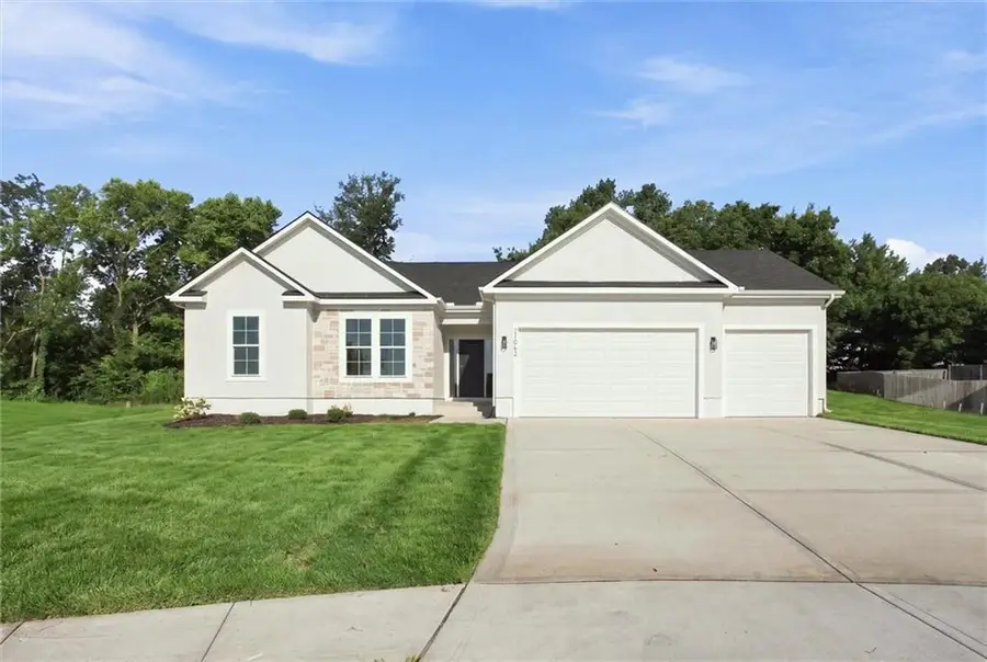 21063 W 225th Street, Spring Hill, KS 66083 - #2