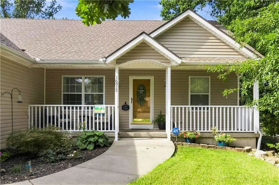 16915 E 41st Terrace S, Independence, MO 64055 - #3