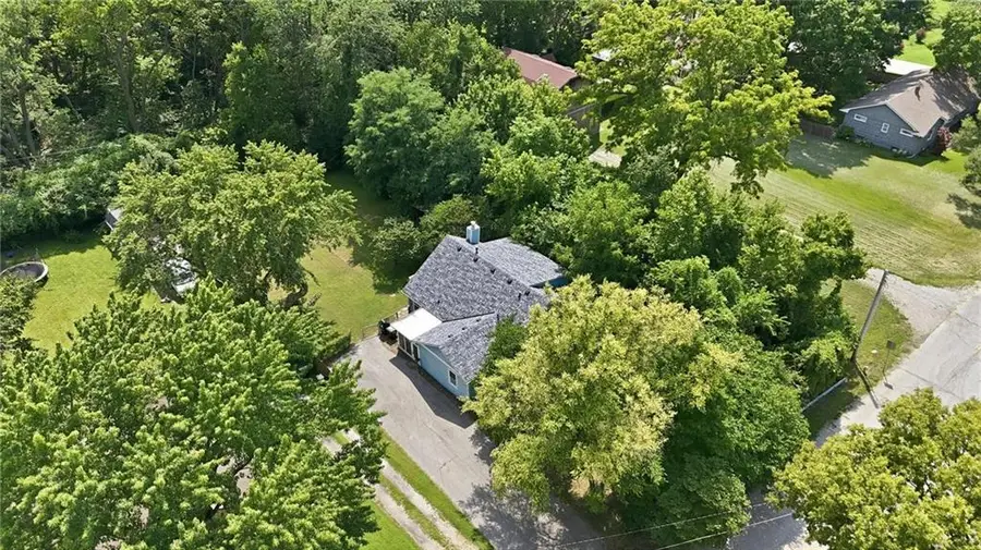 1109 E Gudgell Avenue, Independence, MO 64055 - #2