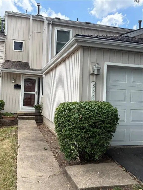 8588 W 108th Place, Overland Park, KS 66210 - #2