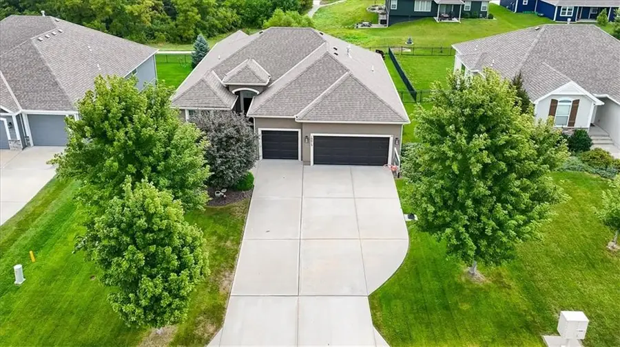 19013 Deer Run Street, Spring Hill, KS 66083 - #2