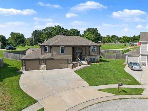 1401 NE 182nd Street, Smithville, MO 64089