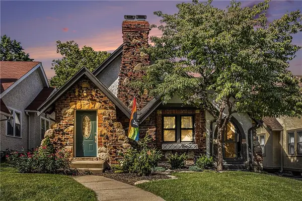 702 E 71 Terrace, Kansas City, MO 64131