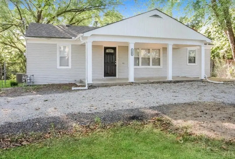 1904 N Kendall Road, Independence, MO 64058 - #1