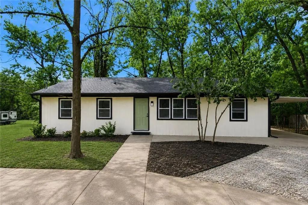 1724 S Trail Ridge Drive, Independence, MO 64050 - #1