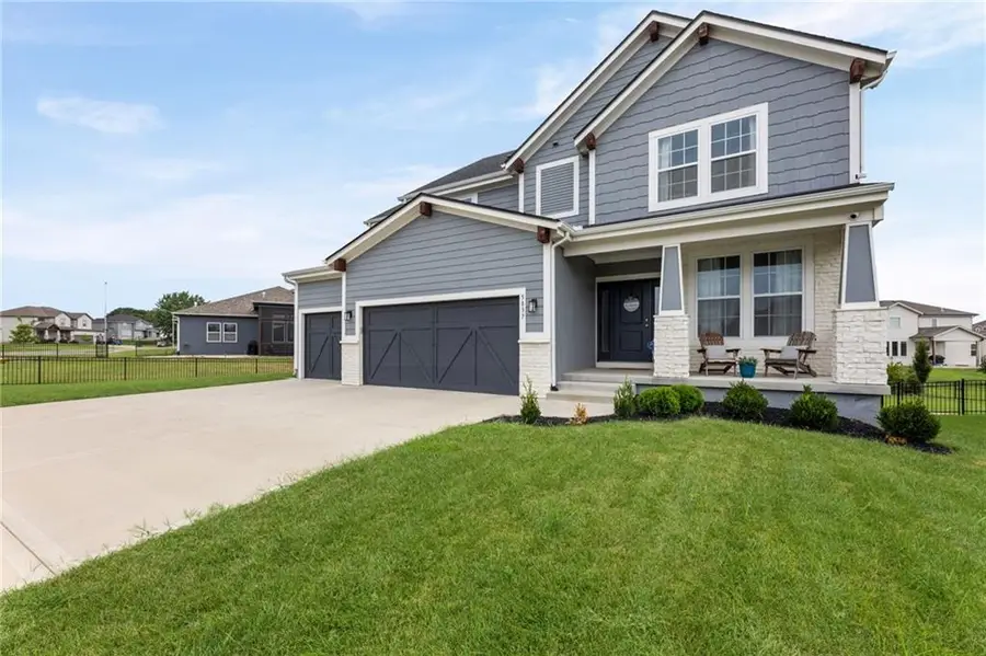 5837 Belmont Drive, Shawnee, KS 66226 - #2