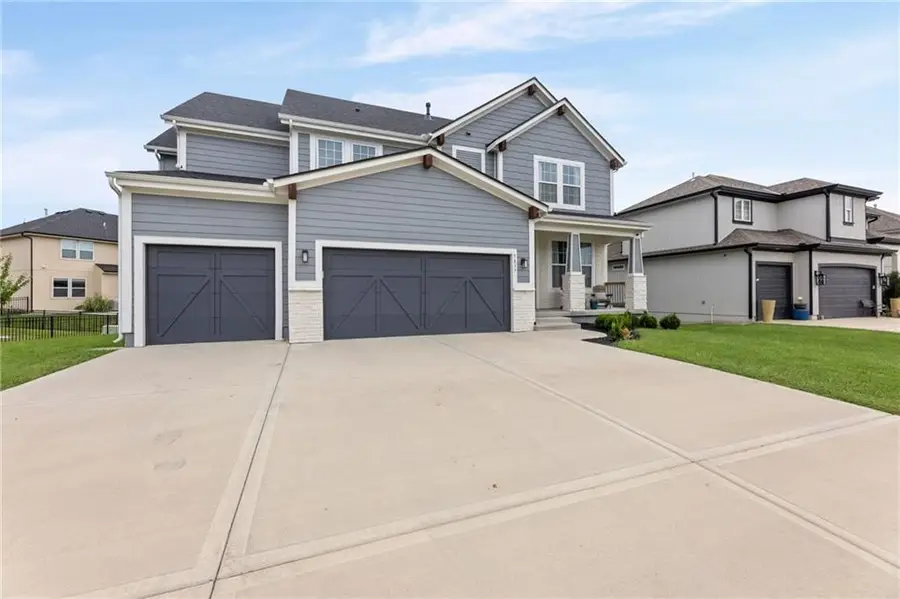 5837 Belmont Drive, Shawnee, KS 66226 - #3