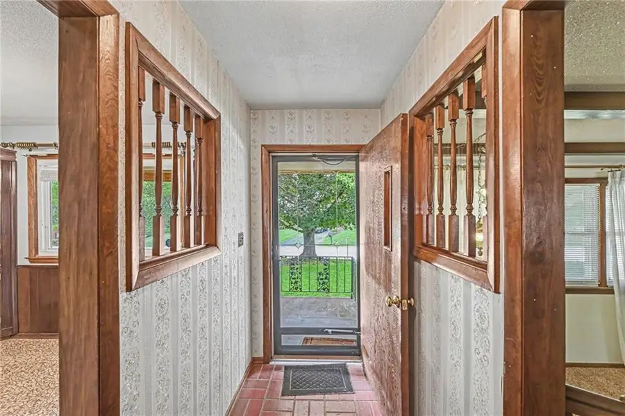 1506 Tamara Drive, Saint Joseph, MO 64506 - #3