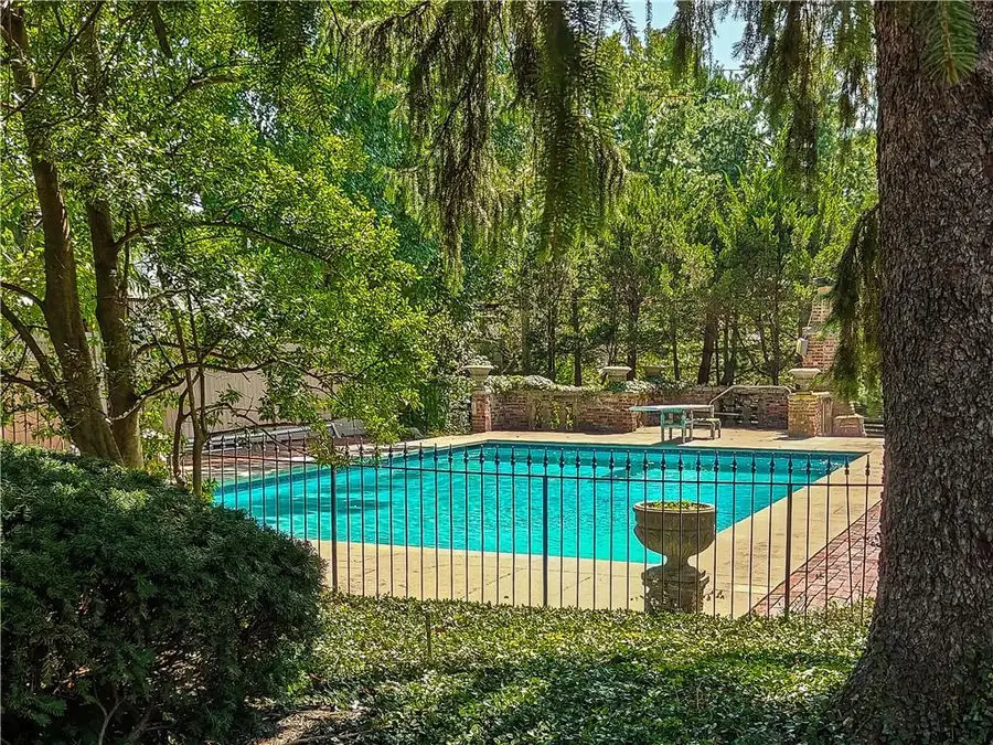 1235 W 64th Street, Kansas City, MO 64113 - #2