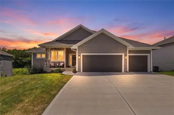 19367 W 114th Terrace, Olathe, KS 66061
