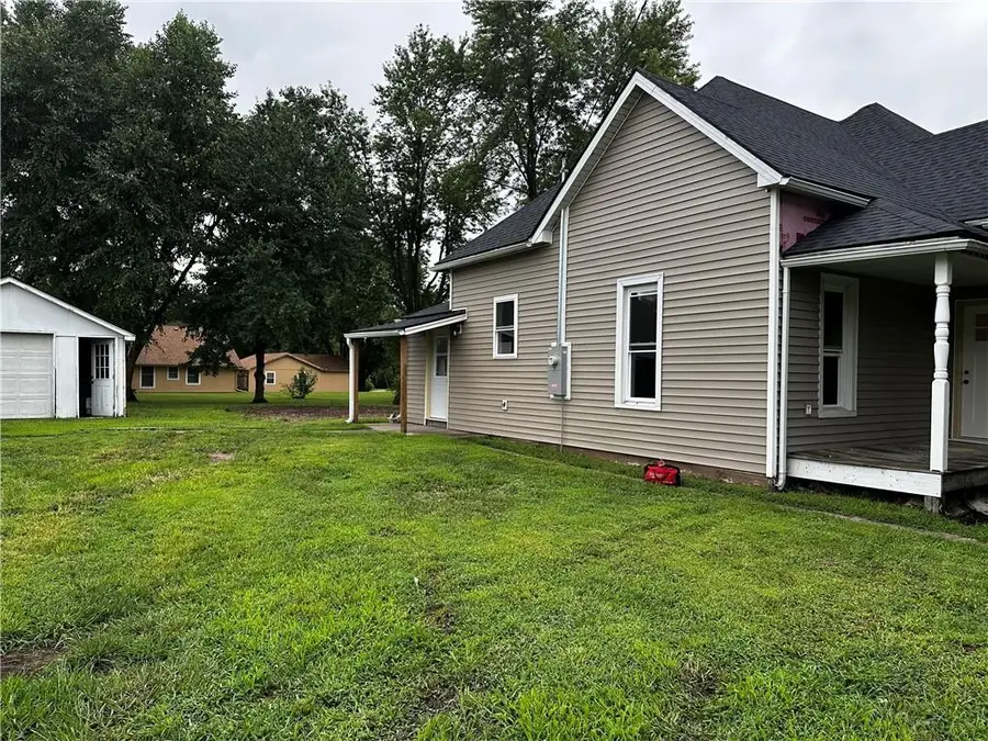 409 Shivel Avenue, Gower, MO 64454 - #2