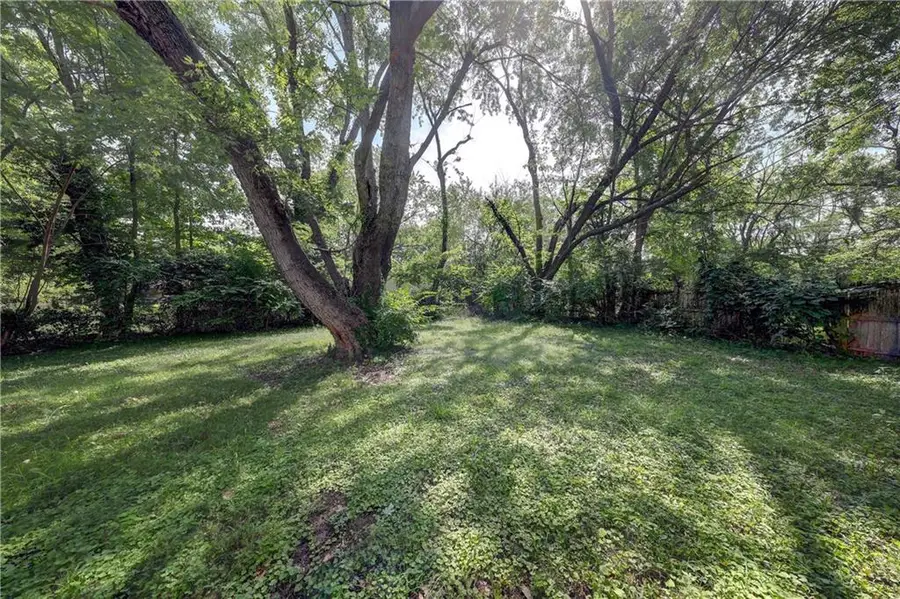 11303 Donnelly Avenue, Kansas City, MO 64134 - #2