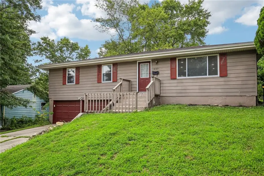 5104 N Smalley Avenue, Kansas City, MO 64119 - #3