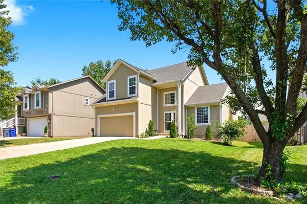1012 N Clinton Street, Olathe, KS 66061