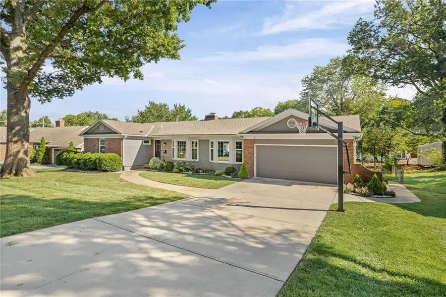 5521 W 84th Street, Overland Park, KS 66207 - #2