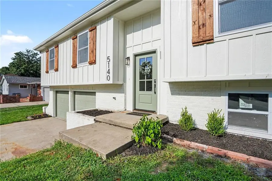 5140 Garnett Street, Shawnee, KS 66203 - #3