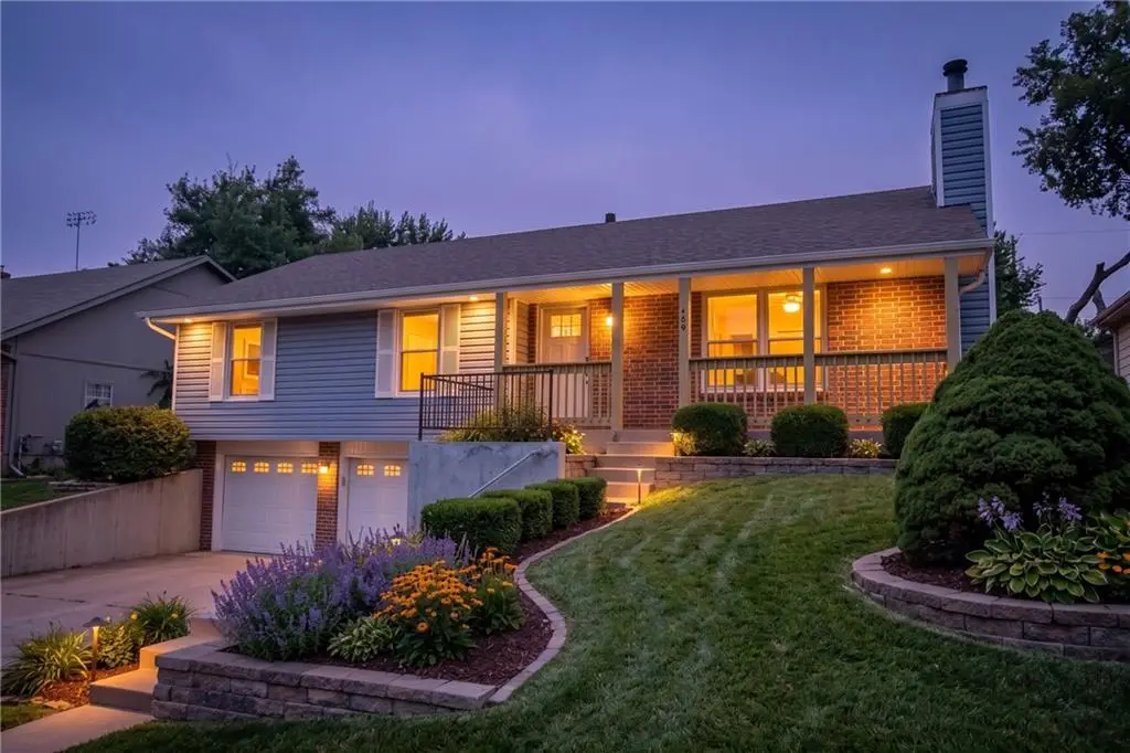 449 Hithergreen Drive, Lansing, KS 66043 - #1