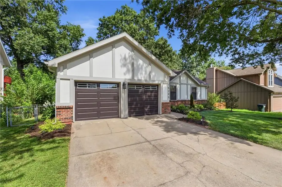 15295 Newton Drive, Overland Park, KS 66223 - #3