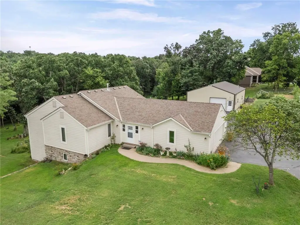 32435 W 91st Street, De Soto, KS 66018 - #1