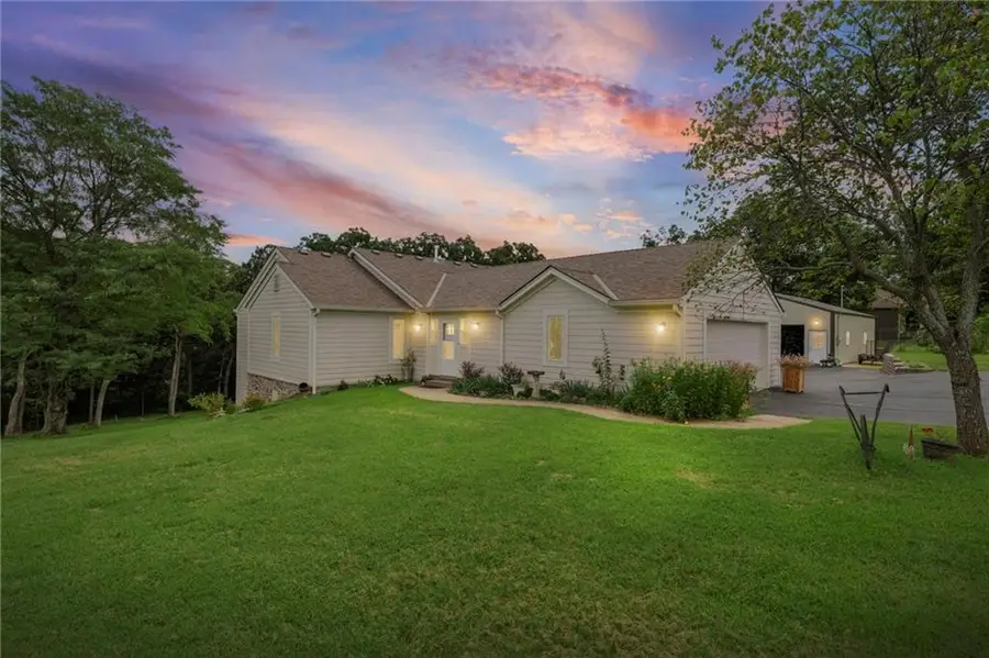 32435 W 91st Street, De Soto, KS 66018 - #2