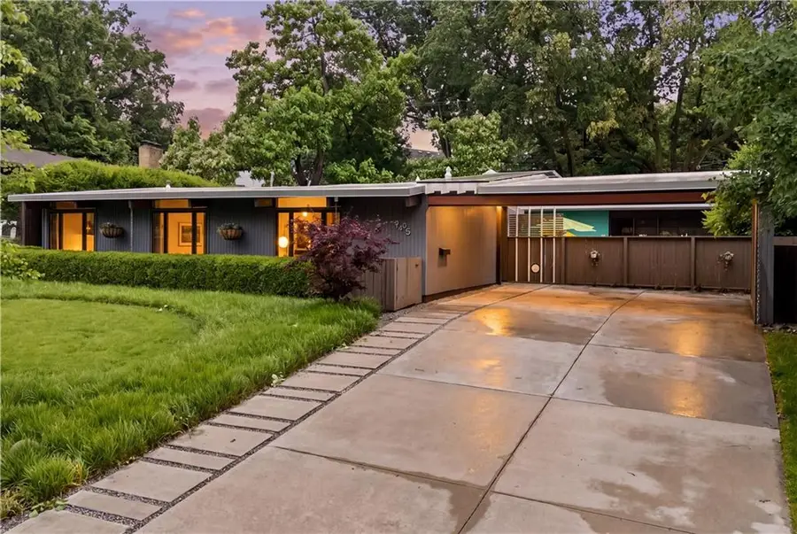 9805 Aberdeen Drive, Overland Park, KS 66206 - #3