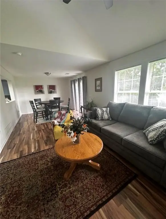 625 E Spring Avenue, Bonner Springs, KS 66012 - #3