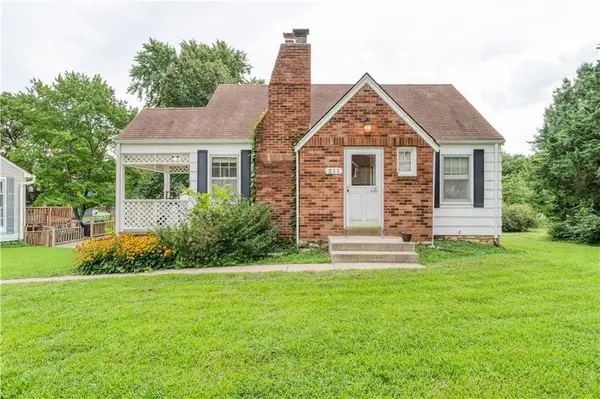 211 NE 82 Terrace, Kansas City, MO 64118