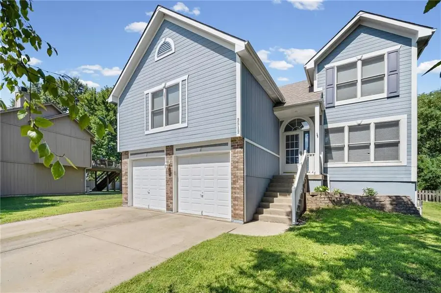 2512 NE Horseshoe Drive, Lees Summit, MO 64086 - #3