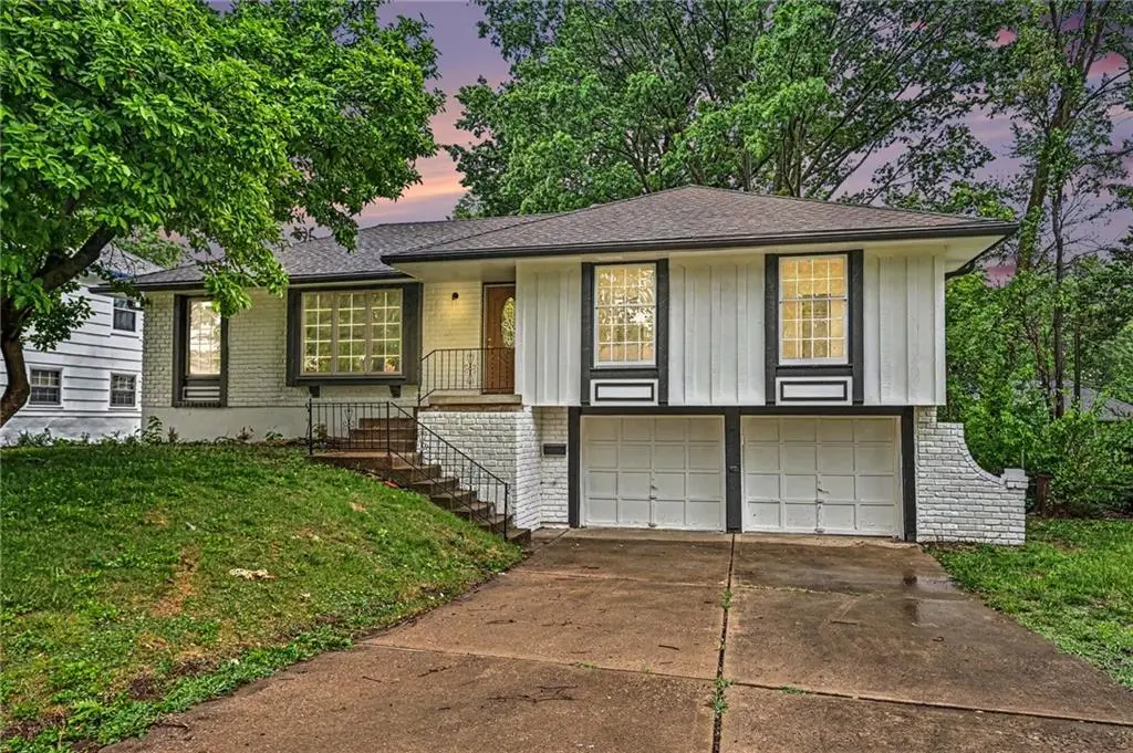 6111 E 108th Terrace, Kansas City, MO 64134 - #1