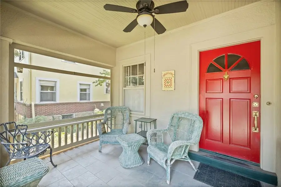 5532 Central Street, Kansas City, MO 64113 - #2