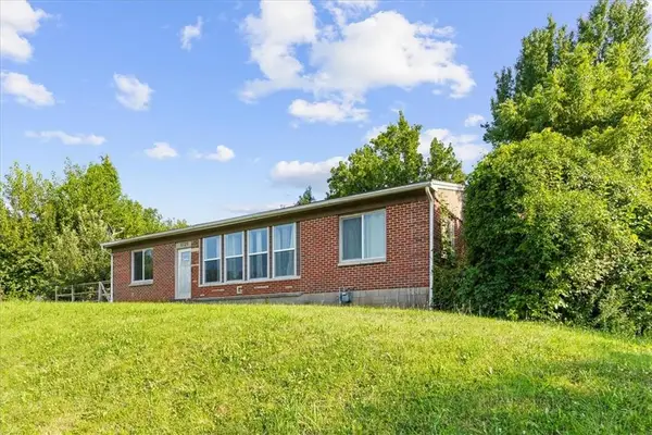 5729 Parallel Parkway, Kansas City, KS 66104