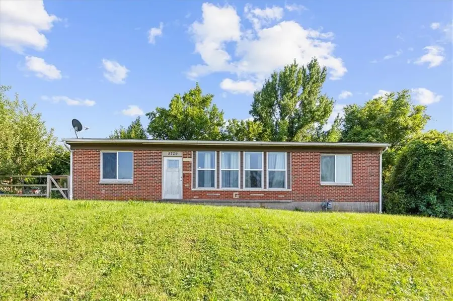 5729 Parallel Parkway, Kansas City, KS 66104 - #2