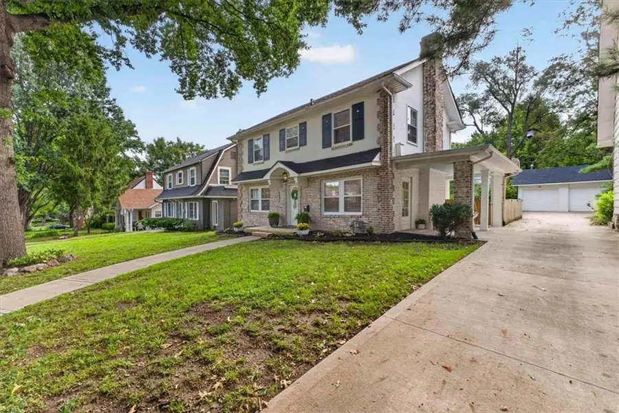 5737 Cherry Street, Kansas City, MO 64110 - #3