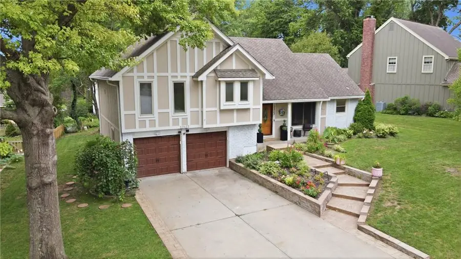 12823 W 82nd Street, Lenexa, KS 66215 - #2