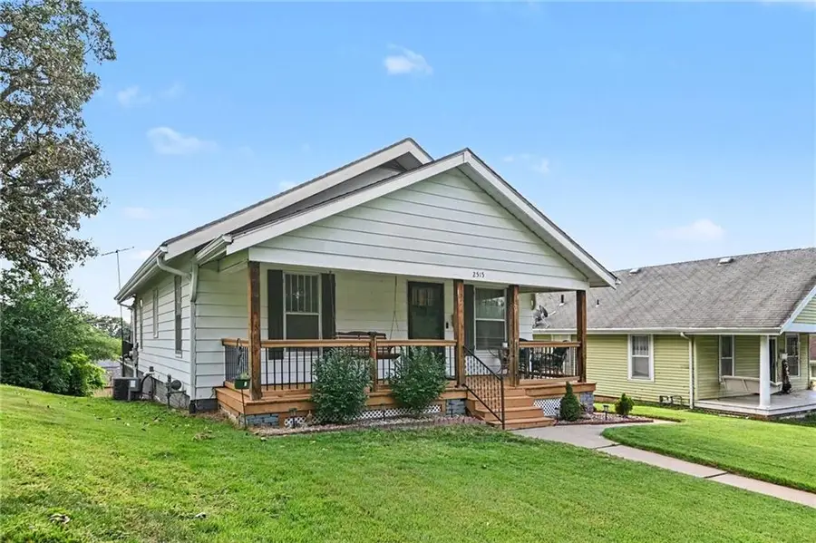 2515 N 4th Street, Saint Joseph, MO 64505 - #3