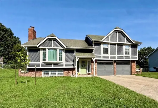 7111 Michael Lane, Pleasant Valley, MO 64068