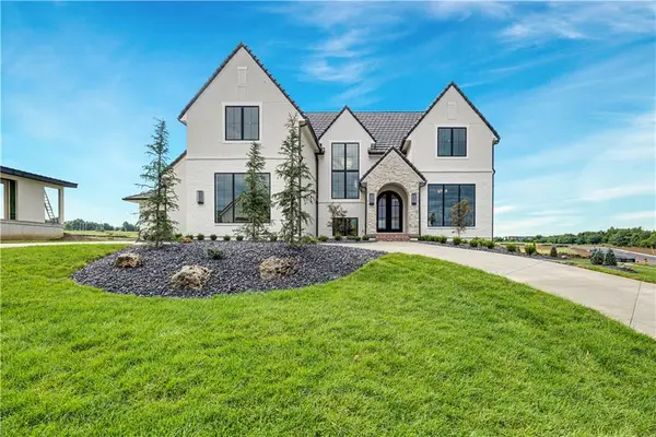 12111 W 173rd Terrace, Overland Park, KS 66221