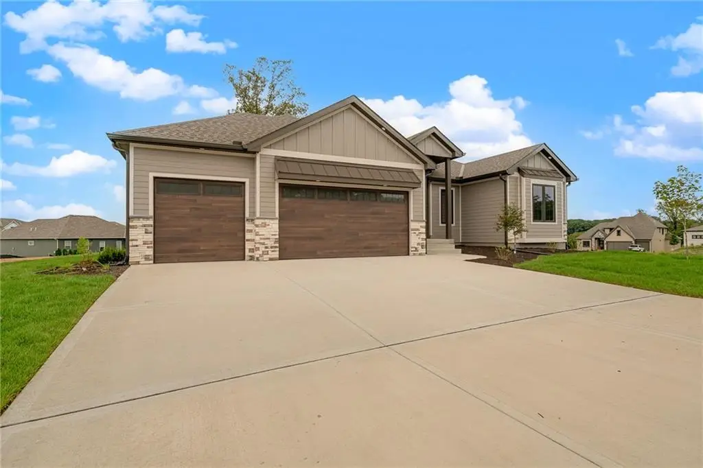 13548 Terrace Park Drive, Parkville, MO 64152 - #1