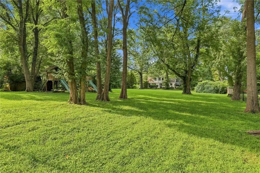 2301 95th St. N/a, Leawood, KS 66206 - #2