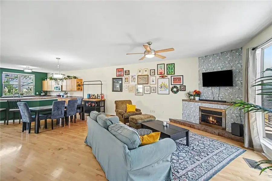 4561 Madison Avenue, Kansas City, MO 64111 - #3