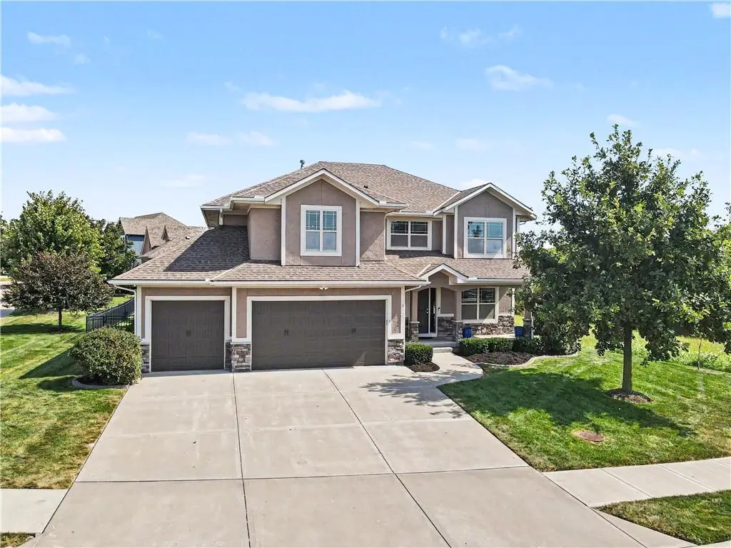 1922 Bluestone Drive, Lees Summit, MO 64064 - #1