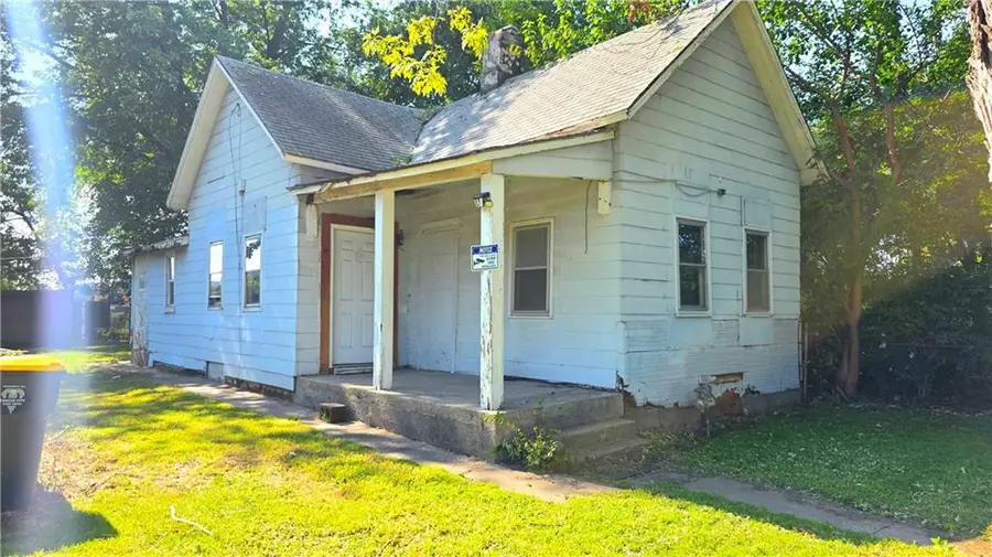 520 N Garland Avenue, Kansas City, MO 64120 - #2